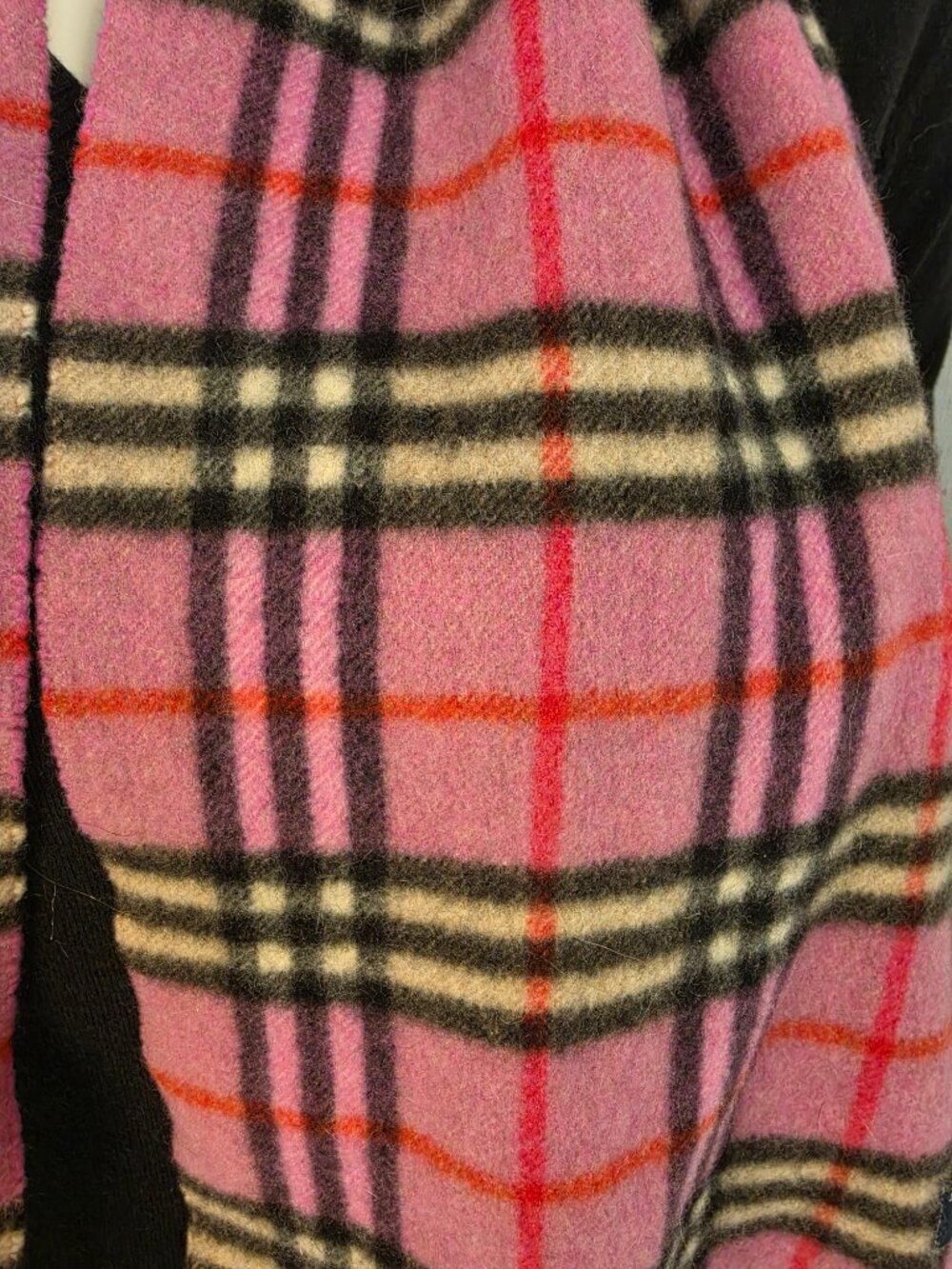 Vintage Burberry Fringe Pink and Black 100% Cashmere Scarf Made in England - Picture 2 of 6